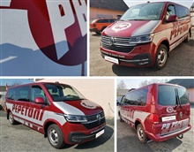 PEPETONI | Polep VW Transportér wrapovou folií „broušený hliník“